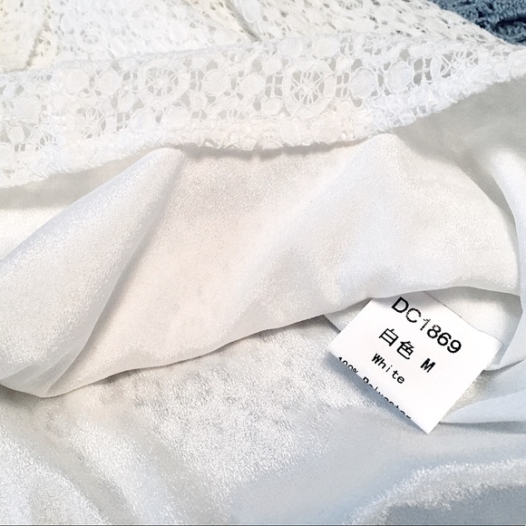 NWOT Simple Flavor White Ruffle Lace Poet Blouse M - Picture 15 of 15